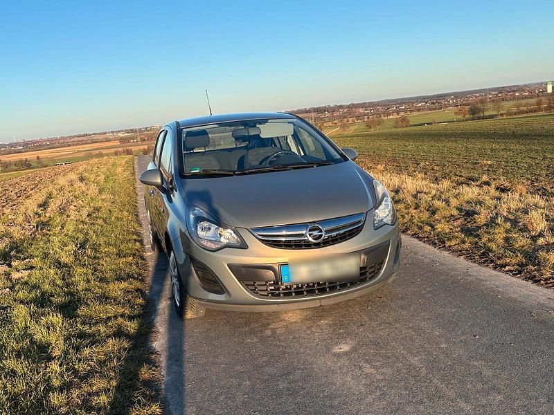 Gebraucht Opel Corsa Selection 87 PS (63 kW) 2013 Braun Kleinwagen