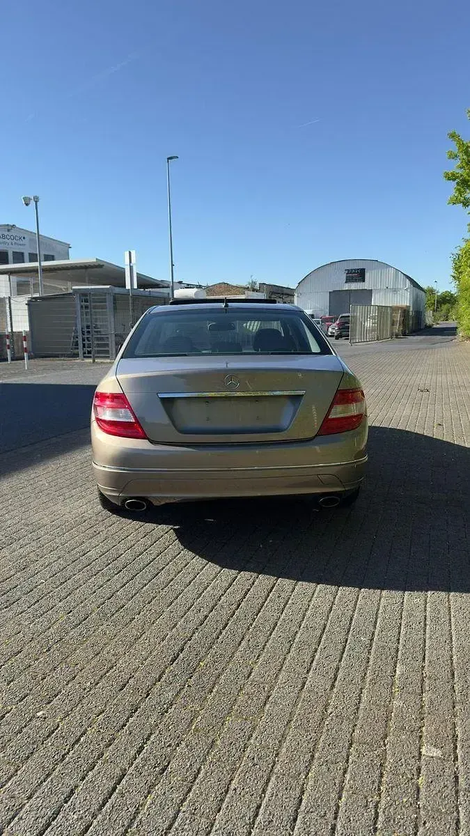 Gebraucht Mercedes C280 Elegance 231 PS (169 kW) 2007 Gold Limousine