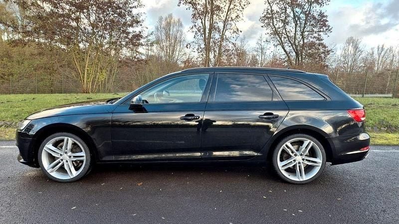 Gebraucht Audi A4 122 PS (89 kW) 2019 Schwarz Kombi