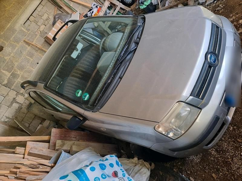 Second-hand Fiat Panda 60 CP (44 kW) 2004 Argintiu Hatchback