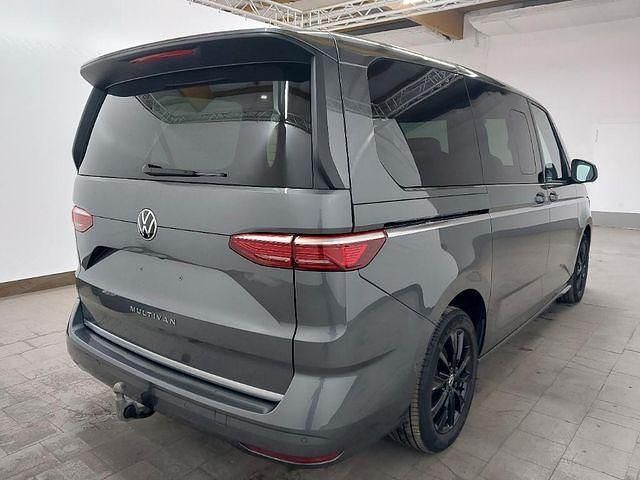 Second-hand VW Multivan Style 150 CP (110 kW) 2024 Gri Monovolum