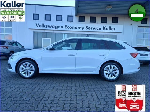 Weiß Gebraucht 2024 Skoda Octavia Style Kombi | 30.570 € (Superpreis) - Bild 1/4