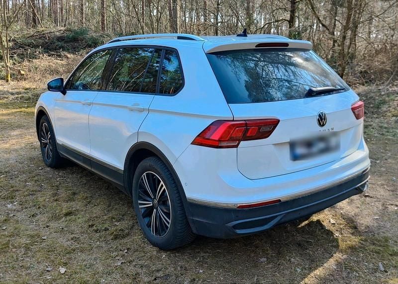 Gebraucht VW Tiguan Active 150 PS (110 kW) 2021 Weiß SUV