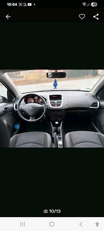 Gebraucht Peugeot 206 60 PS (44 kW) 2011 Schwarz Kleinwagen