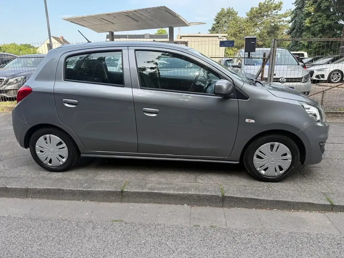 Gebraucht Mitsubishi Space Star Edition 71 PS (52 kW) 2019 Grau Kleinwagen