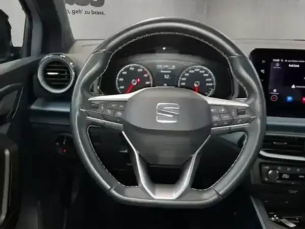 Gebraucht Seat Arona Xperience 110 PS (80 kW) 2022 Urban silber metallic SUV