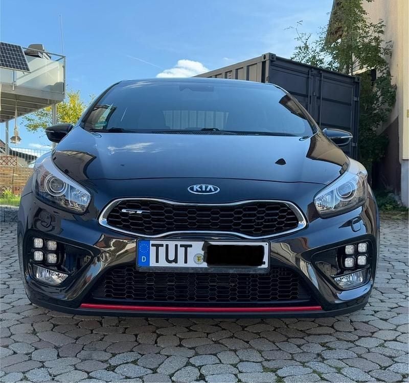Schwarz Gebraucht 2017 Kia Ceed GT GT-Track Kleinwagen | 13.799 € (Fairer Preis) - Bild 1/4