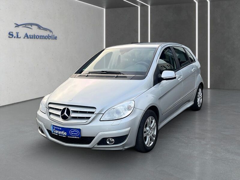 Gebraucht Mercedes B180 109 PS (80 kW) 2011 Silber Van / Kleinbus