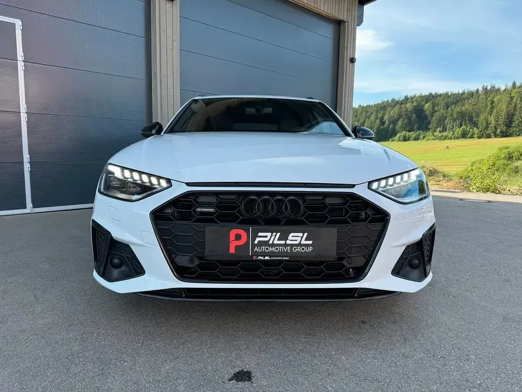 Gebraucht Audi A4 S-Line 204 PS (150 kW) 2023 Weiß Kombi