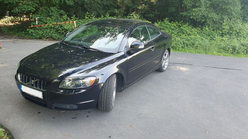 Schwarz Gebraucht 2009 Volvo C70 Summum Cabrio | 19.900 € - Bild 1/4