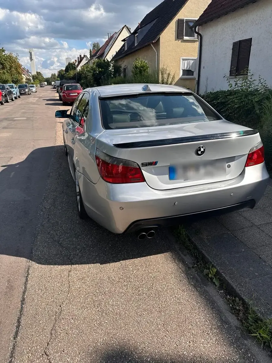 Gebraucht BMW 523 M Sport 192 PS (141 kW) 2005 Grau Limousine