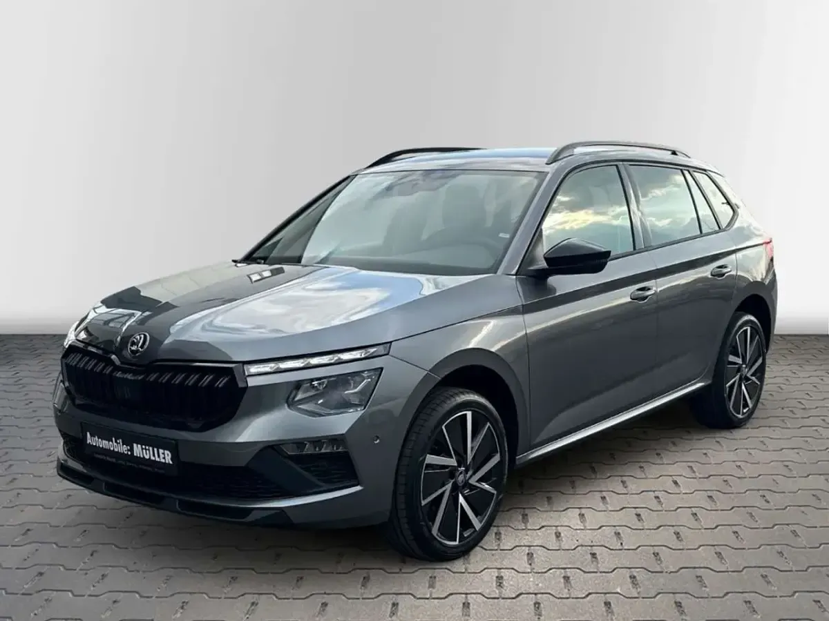 Neu Skoda Kamiq Comfort 150 PS (110 kW) 2026 Grau SUV