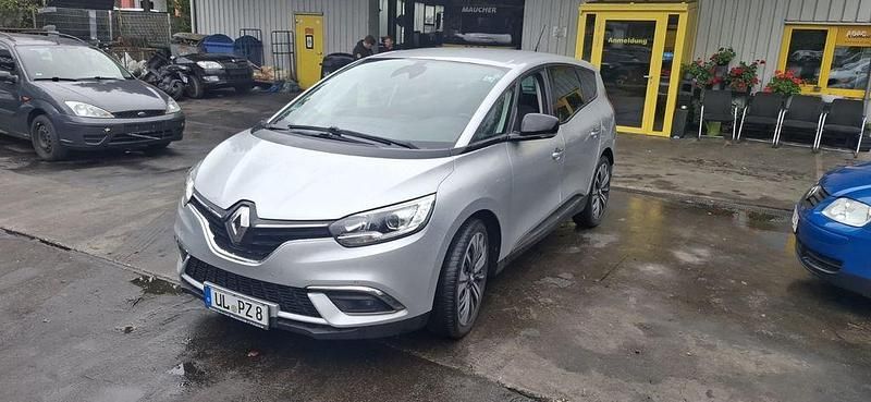 Silber Gebraucht 2021 Renault Scénic IV Intens Van / Kleinbus | 14.999 € (Superpreis) - Bild 1/4