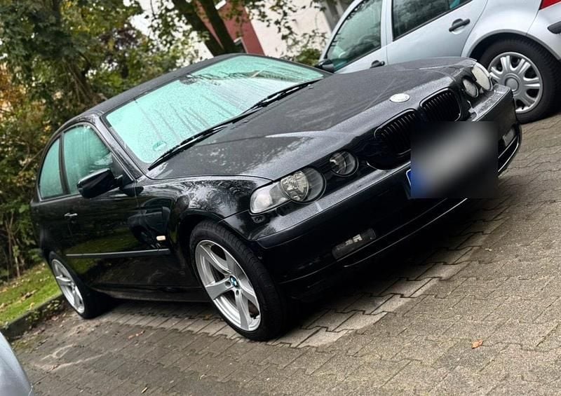 Schwarz Gebraucht 2004 BMW 316 Kleinwagen | 2.100 € (Etwas zu teuer) - Bild 1/1