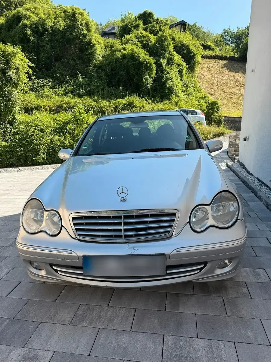 Gebraucht Mercedes C220 Elegance 150 PS (110 kW) 2005 Grau Limousine