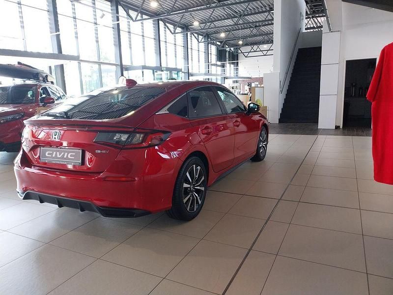 Gebraucht Honda Civic Elegance 184 PS (135 kW) 2025 Rot Limousine
