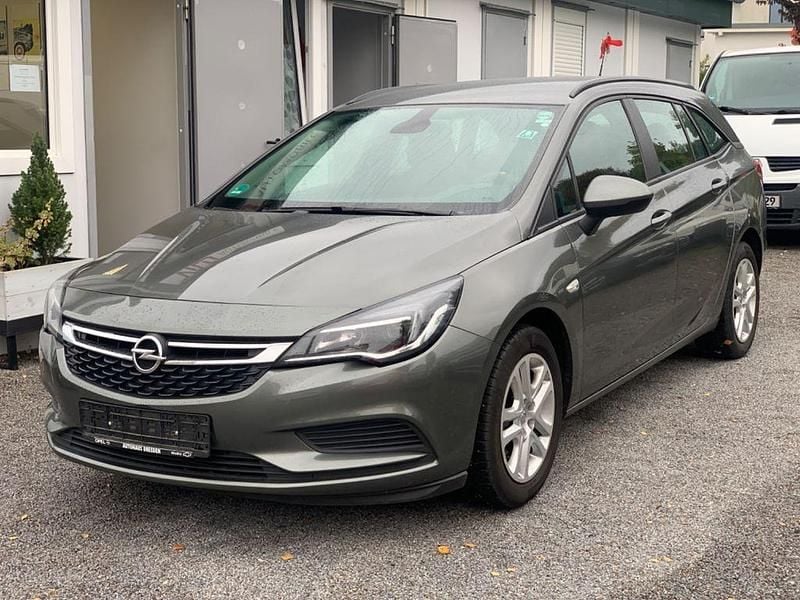 Grau Gebraucht 2018 Opel Astra Edition Kombi | 6.990 € (Superpreis) - Bild 1/4