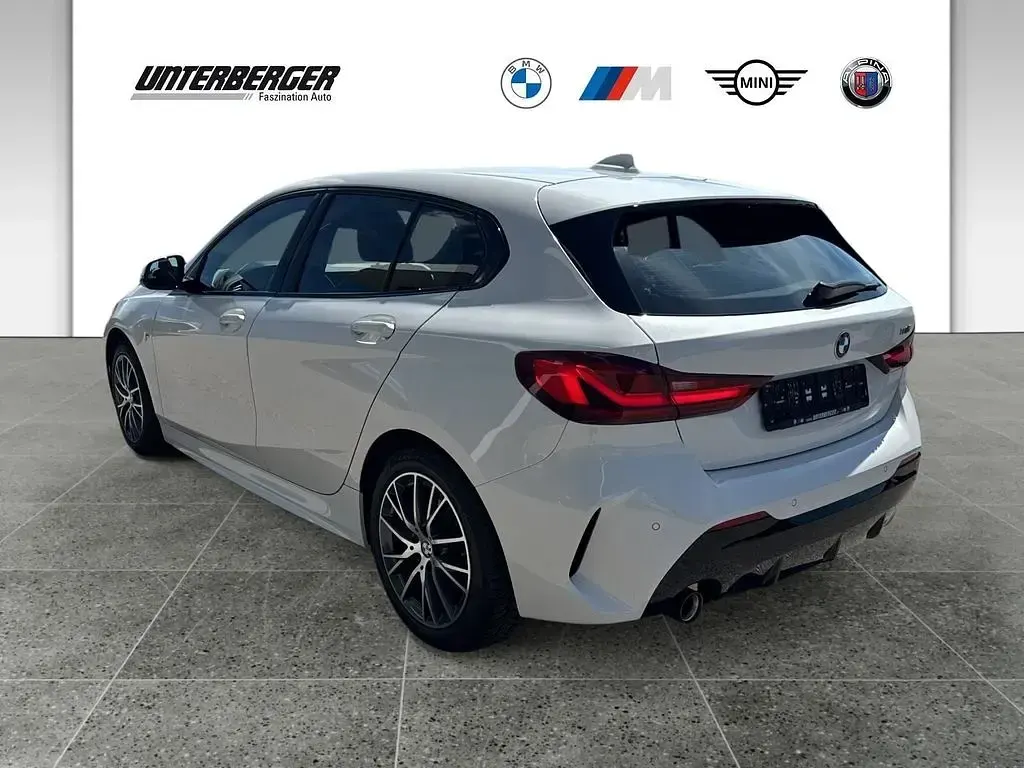 Gebraucht BMW 118 Performance 136 PS (100 kW) 2023 Weiß Limousine