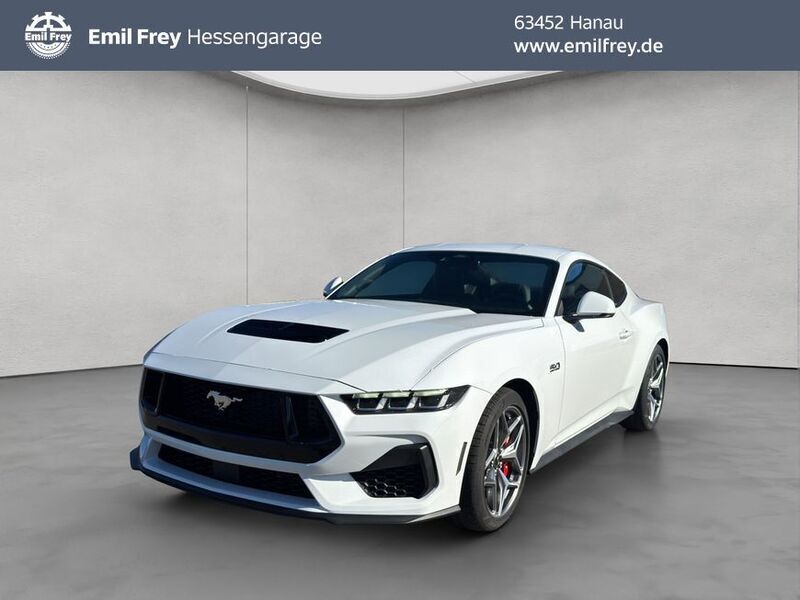 Oxford white Neu 2025 Ford Mustang GT Fastback Coupé | 56.489 € (Guter Preis) - Bild 1/4