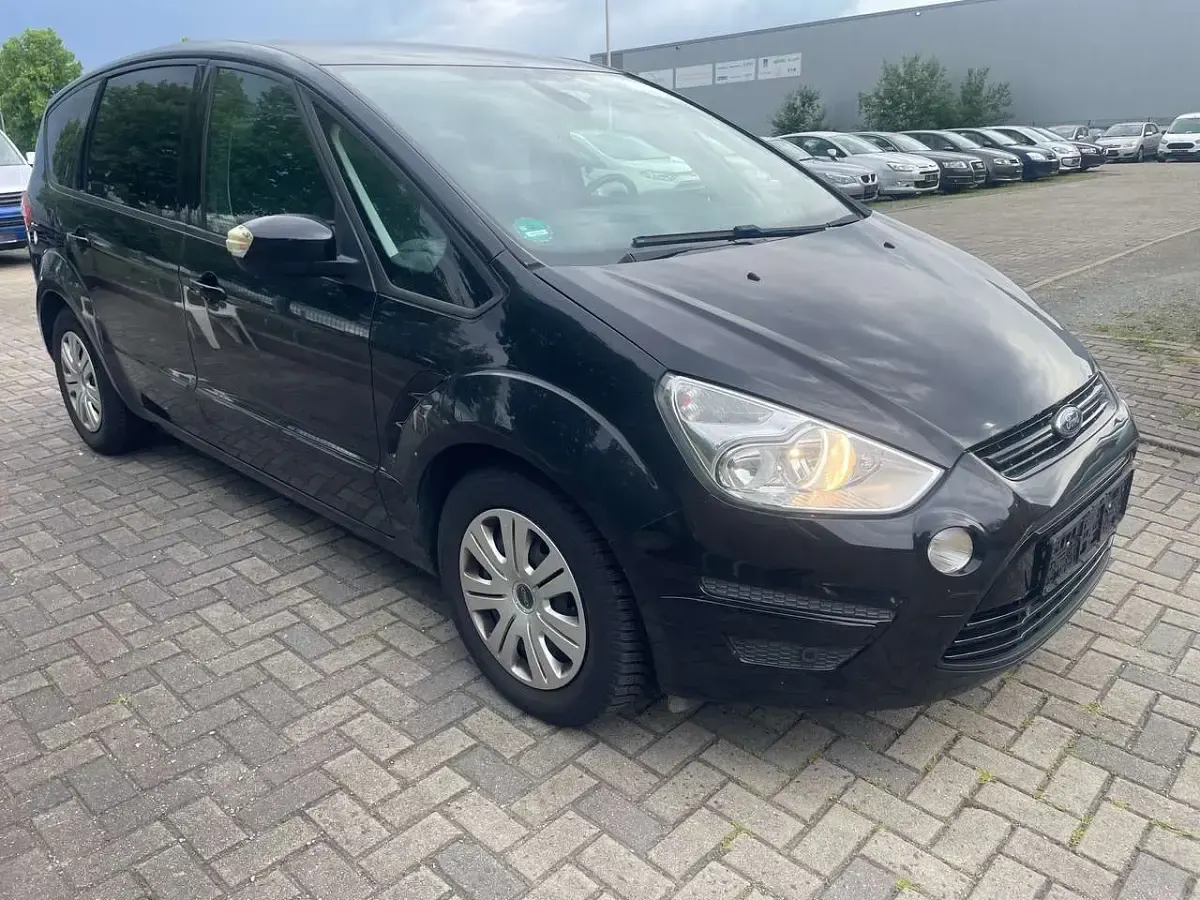 Gebraucht Ford S-MAX Trend 140 PS (102 kW) 2012 Pantherschwarz metallic Van / Kleinbus