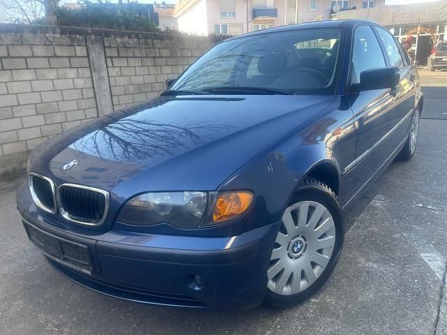 Blau Gebraucht 2004 BMW 318 Limousine | 2.990 € (Fairer Preis) - Bild 1/4