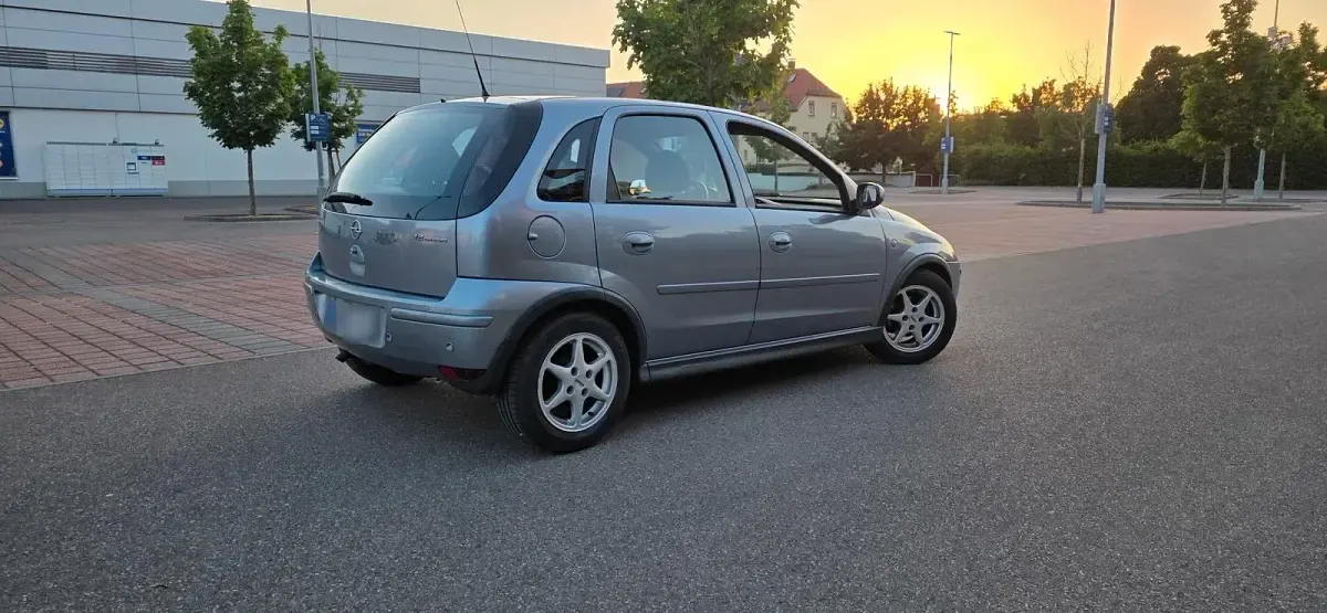 Gebraucht Opel Corsa 80 PS (58 kW) 2005 Grau Kleinwagen