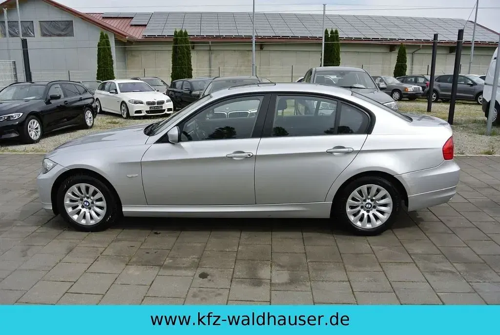 Gebraucht BMW 318 Comfort Edition 143 PS (105 kW) 2010 Silber Limousine