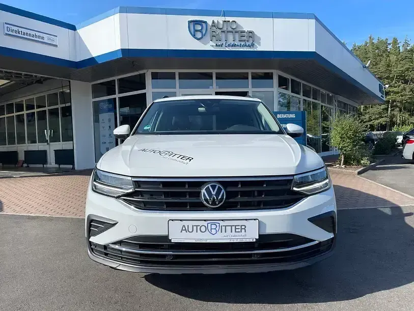 Gebraucht VW Tiguan 150 PS (110 kW) 2022 Pure white SUV