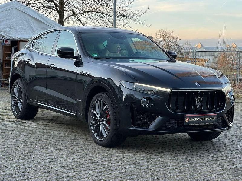Gebraucht Maserati Levante 275 PS (202 kW) 2020 Schwarz SUV