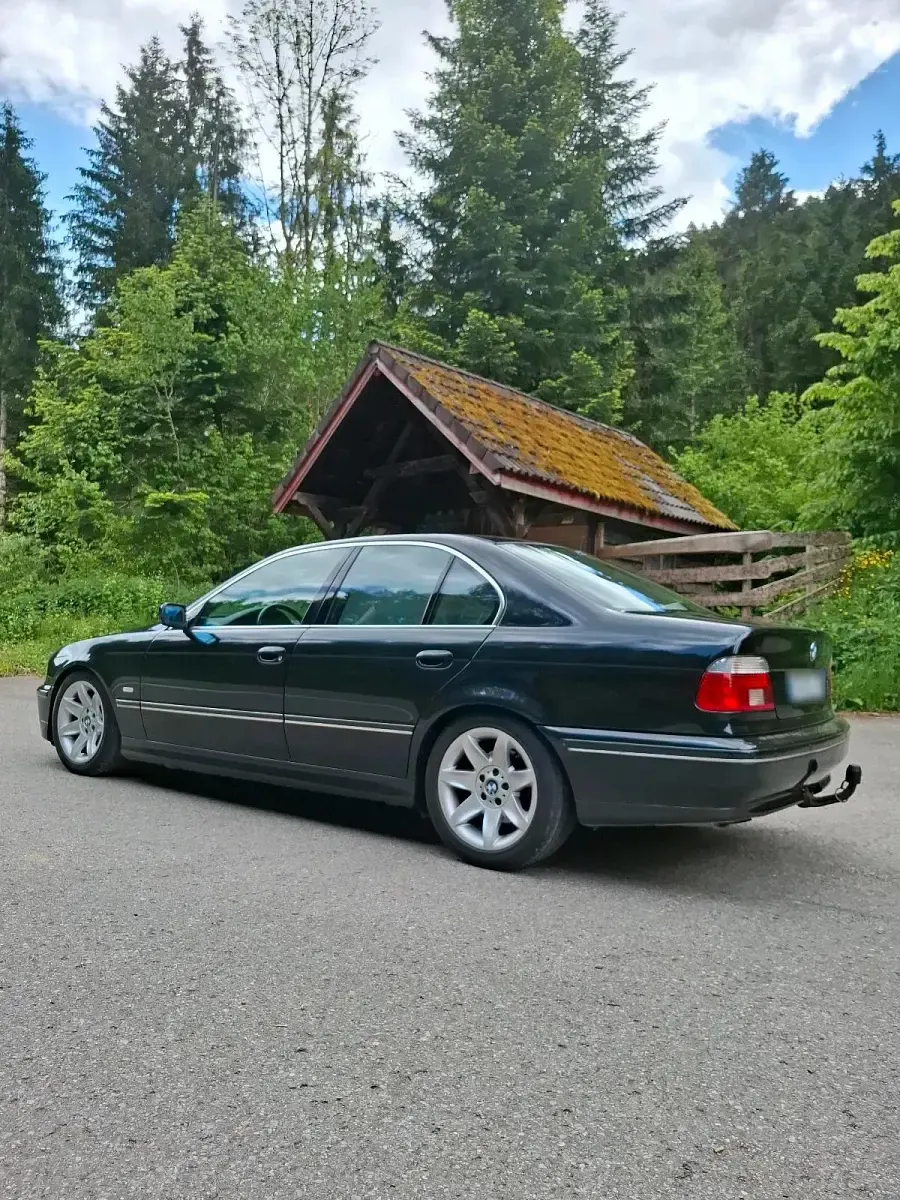 Używany BMW 530 231 KM (169 kW) 2002 Czarny Sedan/Limuzyna