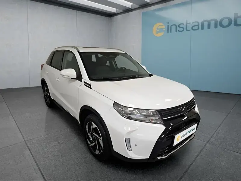 Neu Suzuki Vitara Comfort+ 102 PS (75 kW) 2025 Weiß SUV