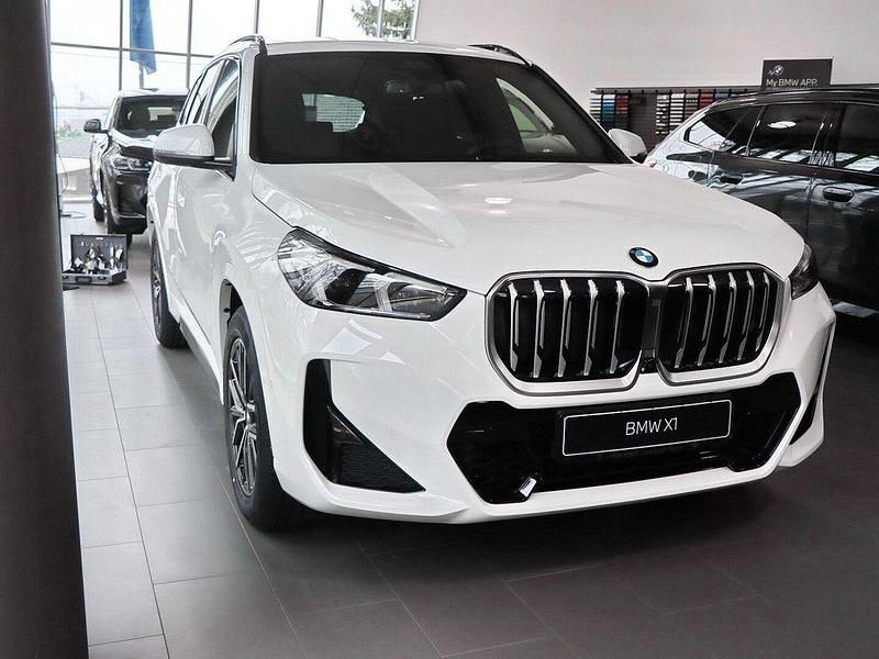 Neu BMW X1 M Sport 156 PS (114 kW) 2025 Alpinweiss iii SUV