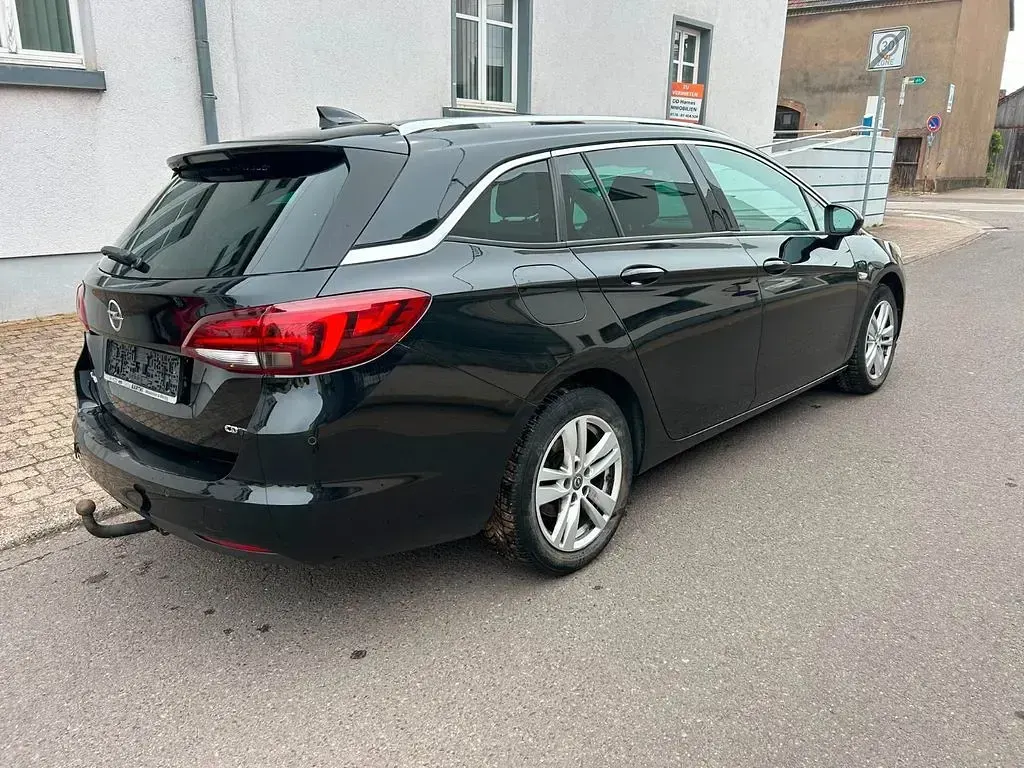 Gebraucht Opel Astra Dynamic 110 PS (80 kW) 2017 Schwarz Kombi