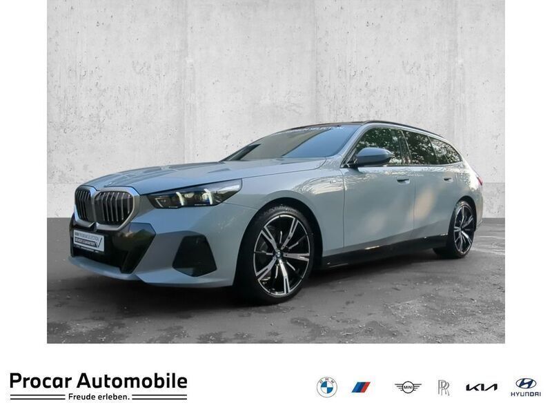 Grau Gebraucht 2024 BMW 520 M Sport Kombi | 54.670 € (Superpreis) - Bild 1/4