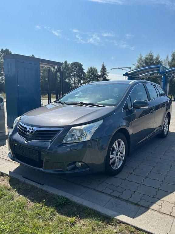 Grau Gebraucht 2009 Toyota Avensis Sol Kombi | 4.300 € (Fairer Preis) - Bild 1/4