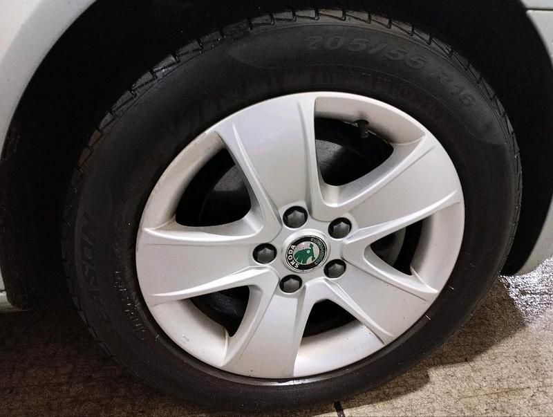 Second-hand Skoda Octavia 160 CP (117 kW) 2012 Andere farben Berlinǎ