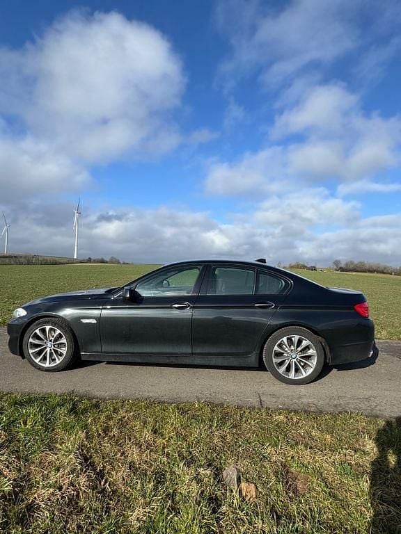 Gebraucht BMW 550 408 PS (300 kW) 2010 Schwarz Limousine