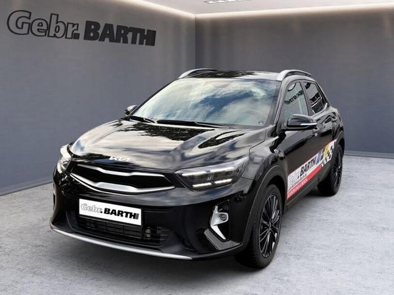Auroraschwarz (metallic) Gebraucht 2025 Kia Stonic Spirit SUV | 19.990 € (Fairer Preis) - Bild 1/4