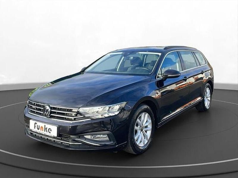 Schwarz Gebraucht 2023 VW Passat Business Kombi | 26.590 € (Fairer Preis) - Bild 1/4