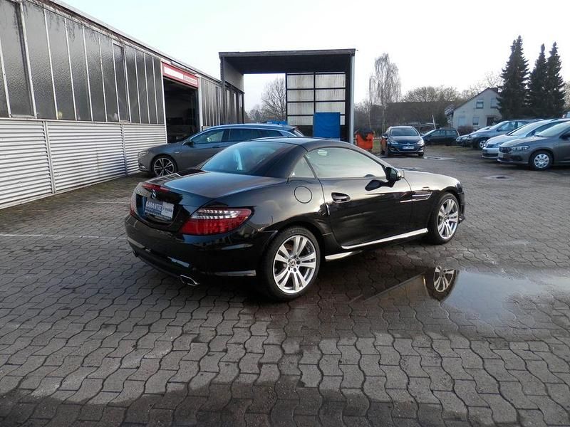 Gebraucht Mercedes SLK200 184 PS (135 kW) 2012 Schwarz Cabrio