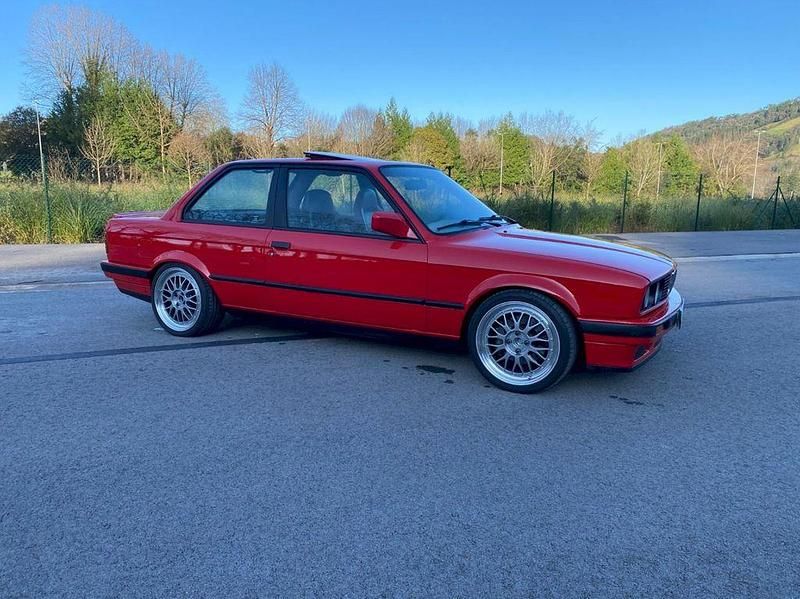Gebraucht BMW 316 300 PS (220 kW) 1989 Rot