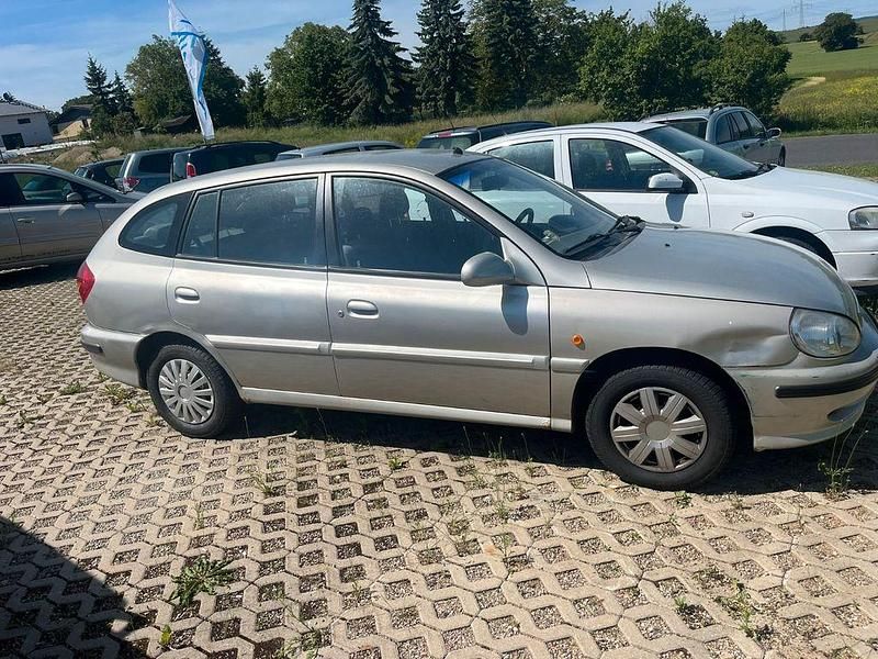Grau Gebraucht 2001 Kia Rio Limousine | 1.500 € (Superpreis) - Bild 1/4