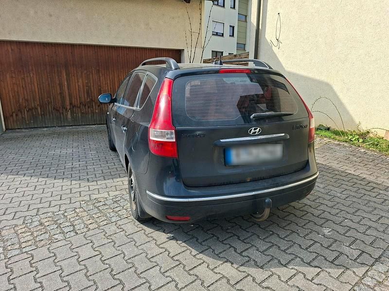 Gebraucht Hyundai i30 109 PS (80 kW) 2009 Schwarz Kombi