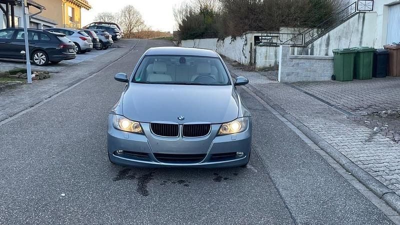 Gebraucht BMW 320 150 PS (110 kW) 2006 Grau Limousine