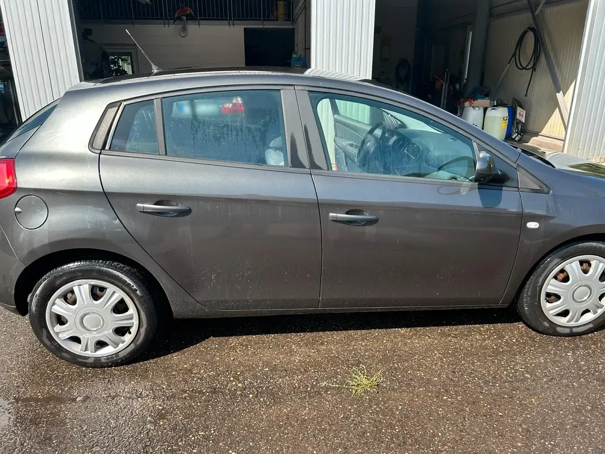 Gebraucht Fiat Bravo 140 PS (102 kW) 2009 Braun Kleinwagen