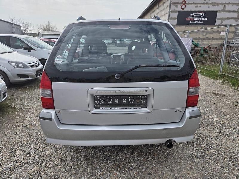 Gebraucht Mitsubishi Space Wagon 150 PS (110 kW) 1999 Silber Van / Kleinbus