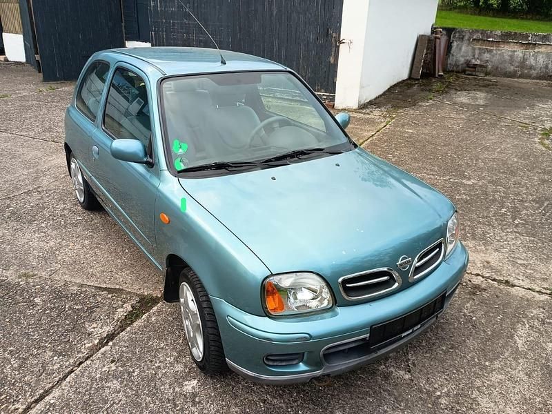 Grün Gebraucht 2001 Nissan Micra Kleinwagen | 2.200 € - Bild 1/4