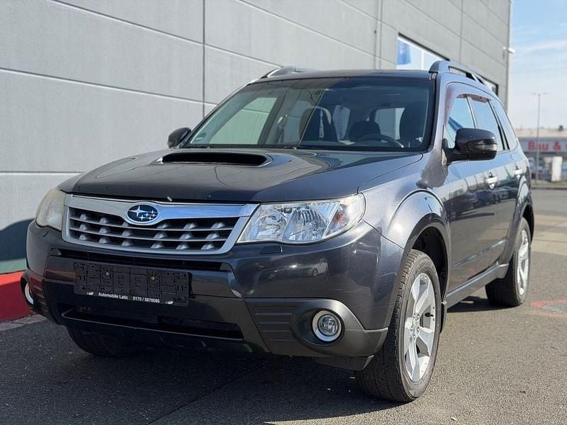 Gebraucht Subaru Forester Comfort 147 PS (108 kW) 2012 Grau SUV