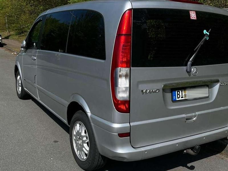 Gebraucht Mercedes Viano 150 PS (110 kW) 2005 Silber Van / Kleinbus