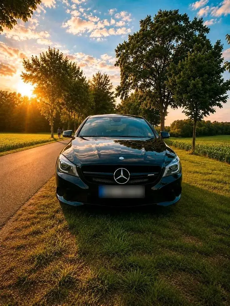 Gebraucht Mercedes CLA220 177 PS (130 kW) 2016 Schwarz Limousine